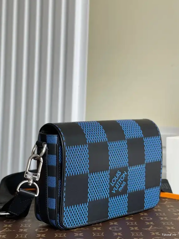 Cheap STUDIO VUITTON LOUIS MESSENGER 0611